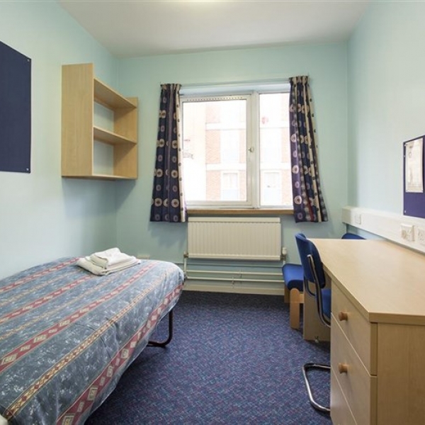 Single rooms with shared bathroom