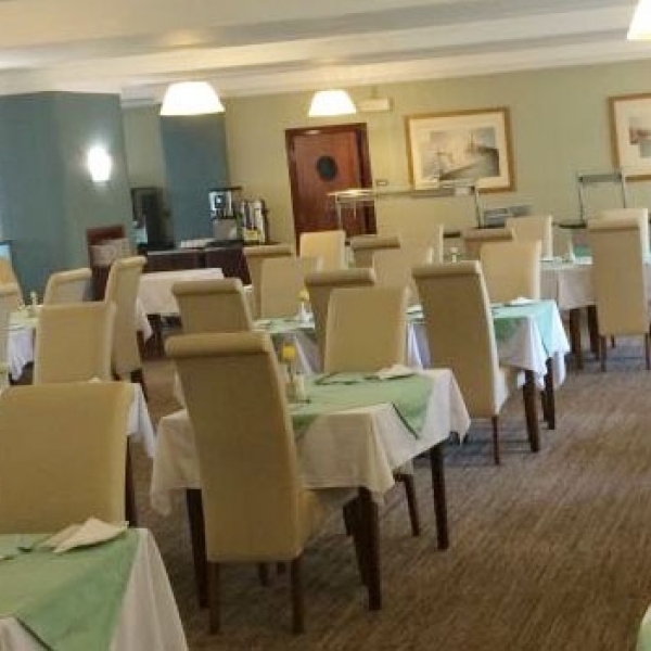 Breakfast and dining room